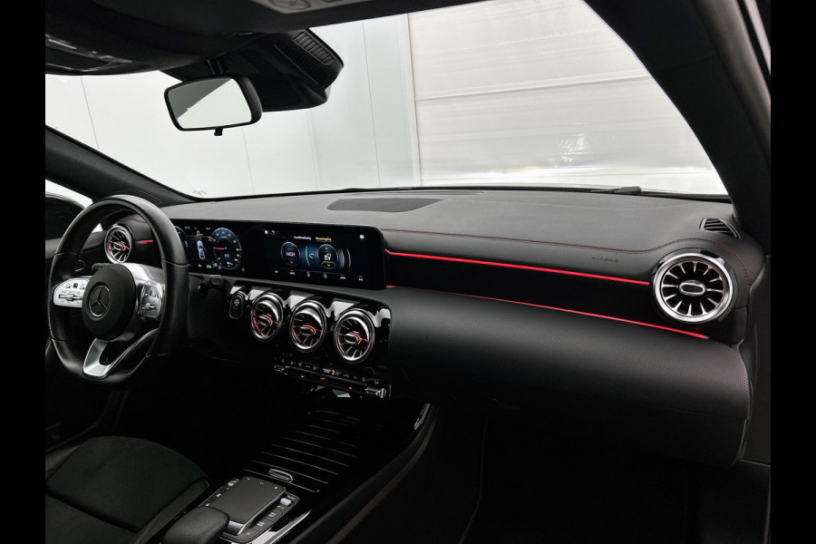 Mercedes-Benz A-Klasse 250 e Business Solution AMG Limited (Goed OnderH, SfeerV, Carplay, Lane Assist, Navi, StoelV, Etc)