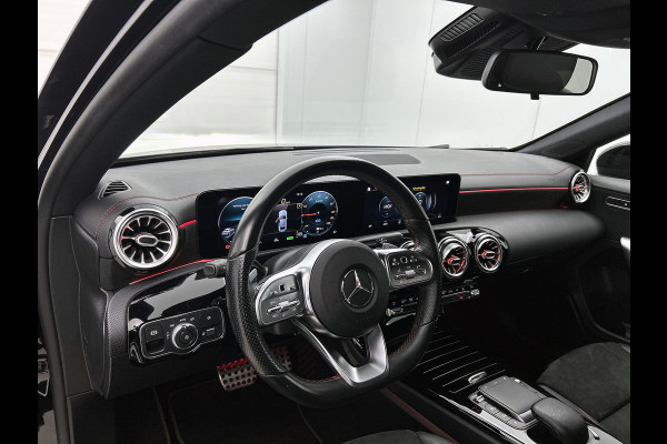 Mercedes-Benz A-Klasse 250 e Business Solution AMG Limited (Goed OnderH, SfeerV, Carplay, Lane Assist, Navi, StoelV, Etc)