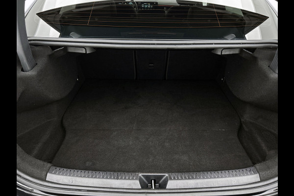 Mercedes-Benz A-Klasse 250 e Business Solution AMG Limited (Goed OnderH, SfeerV, Carplay, Lane Assist, Navi, StoelV, Etc)