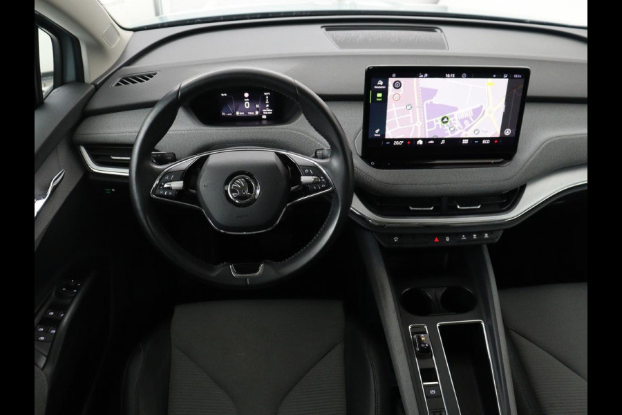 Škoda ENYAQ iV 60 | Trekhaak | Carplay | Camera | Half leder | Navigatie | Parkeerhulp | Sfeerverlichting | Cruise control | Full LED | 19'' | Climate control