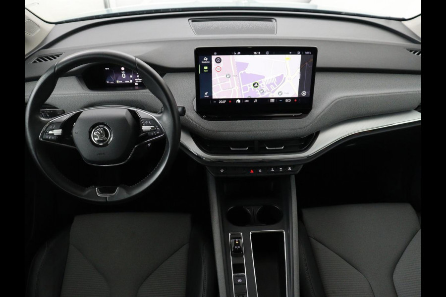 Škoda ENYAQ iV 60 | Trekhaak | Carplay | Camera | Half leder | Navigatie | Parkeerhulp | Sfeerverlichting | Cruise control | Full LED | 19'' | Climate control