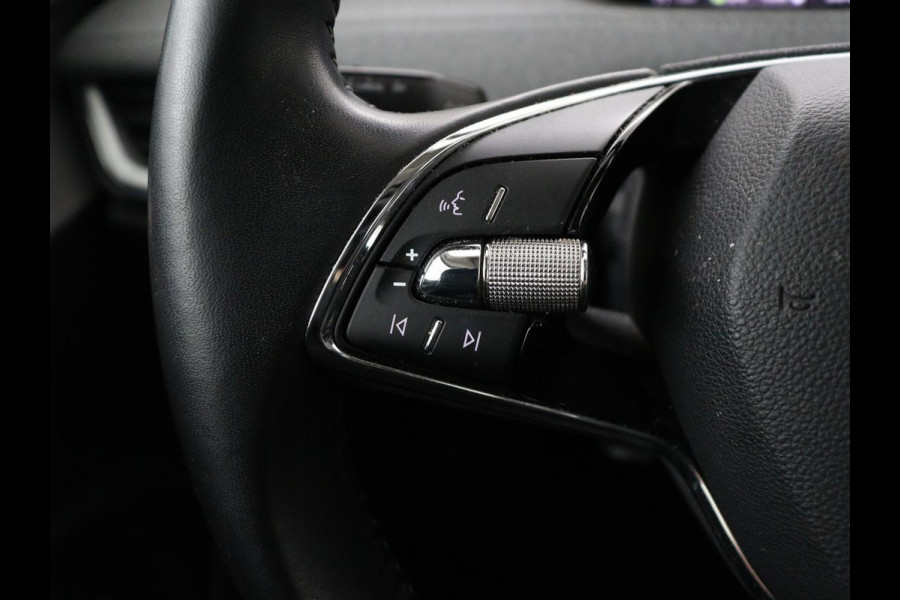 Škoda ENYAQ iV 60 | Trekhaak | Carplay | Camera | Half leder | Navigatie | Parkeerhulp | Sfeerverlichting | Cruise control | Full LED | 19'' | Climate control