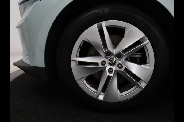Škoda ENYAQ iV 60 | Trekhaak | Carplay | Camera | Half leder | Navigatie | Parkeerhulp | Sfeerverlichting | Cruise control | Full LED | 19'' | Climate control