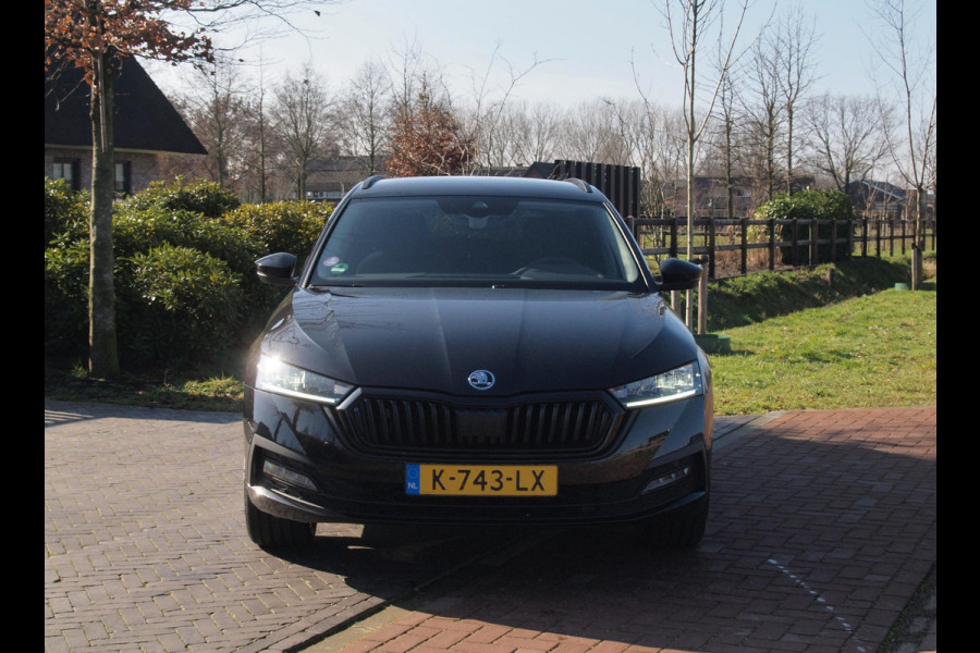 Škoda Octavia Combi 1.0 e-TSI Business Edition | DSG - Automaat | Black Optic | Camera | 18 Inch Zwarte Velgen | NL-Auto |