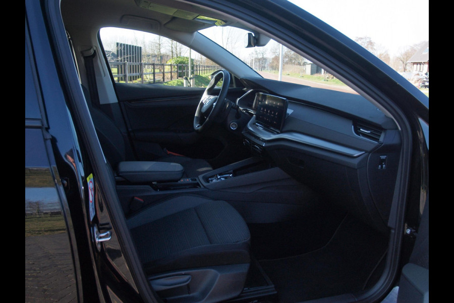 Škoda Octavia Combi 1.0 e-TSI Business Edition | DSG - Automaat | Black Optic | Camera | 18 Inch Zwarte Velgen | NL-Auto |