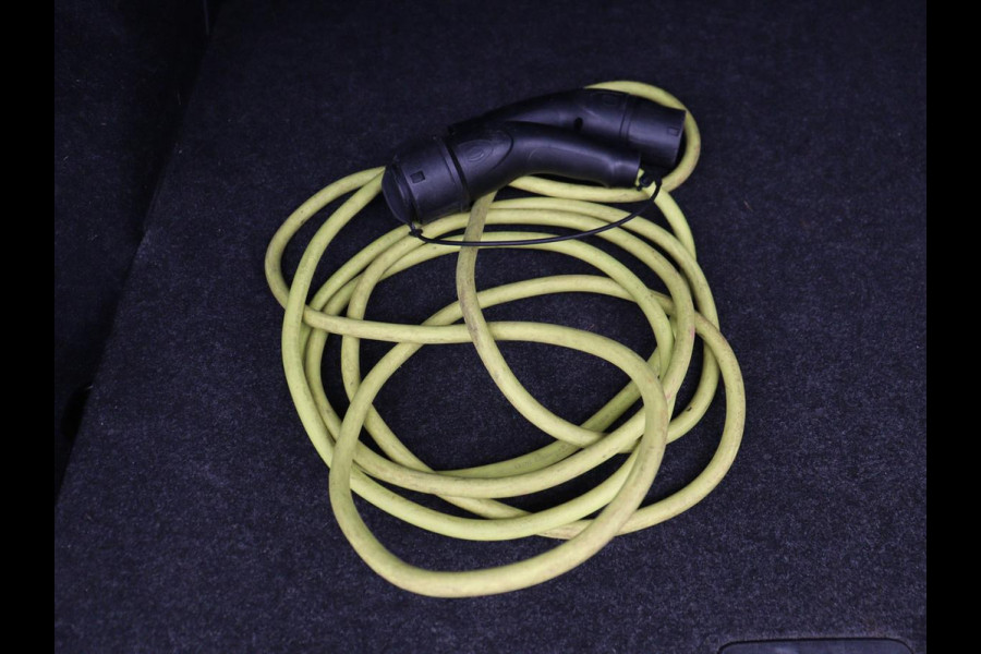 Škoda ENYAQ iV 60 | Warmtepomp | Stoelverwarming | Camera | Keyless | Carplay | Navigatie | Half leder | Full LED | Cruise control | Parkeerhulp | Sfeerverlichting