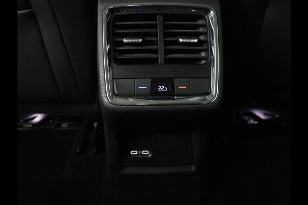 Škoda ENYAQ iV 60 | Warmtepomp | Stoelverwarming | Camera | Keyless | Carplay | Navigatie | Half leder | Full LED | Cruise control | Parkeerhulp | Sfeerverlichting