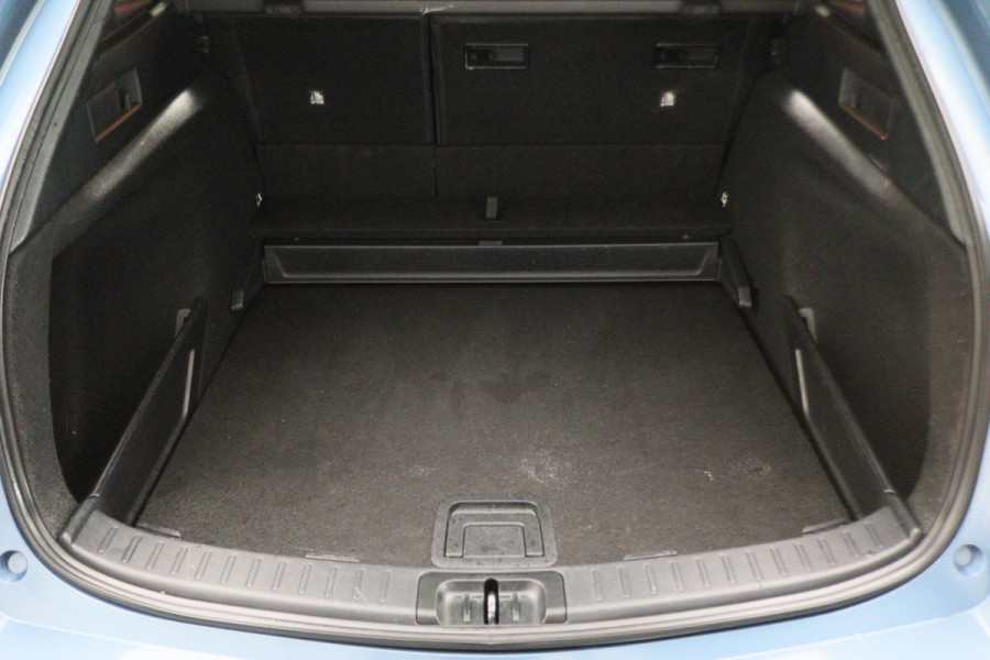 Toyota Corolla Touring Sports 1.8 Hybrid Dynamic Camera, Keyless, Apple Carplay, ACC, Stoelverwarming, Climate, 17"