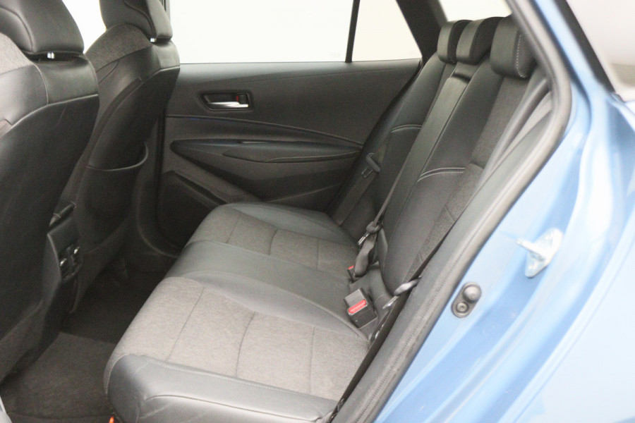 Toyota Corolla Touring Sports 1.8 Hybrid Dynamic Camera, Keyless, Apple Carplay, ACC, Stoelverwarming, Climate, 17"