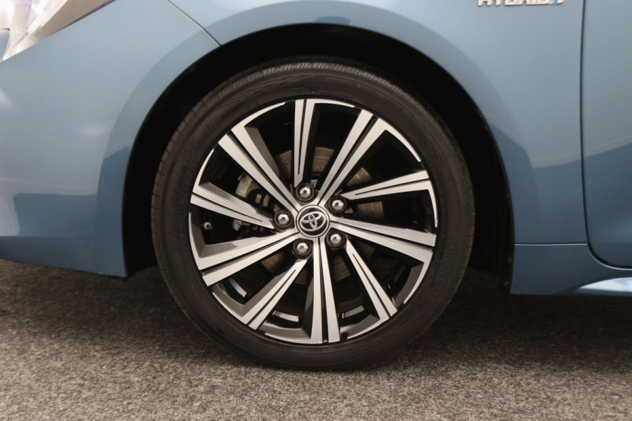Toyota Corolla Touring Sports 1.8 Hybrid Dynamic Camera, Keyless, Apple Carplay, ACC, Stoelverwarming, Climate, 17"