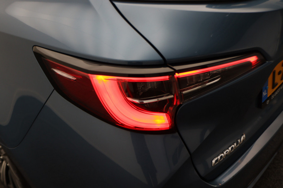 Toyota Corolla Touring Sports 1.8 Hybrid Dynamic Camera, Keyless, Apple Carplay, ACC, Stoelverwarming, Climate, 17"