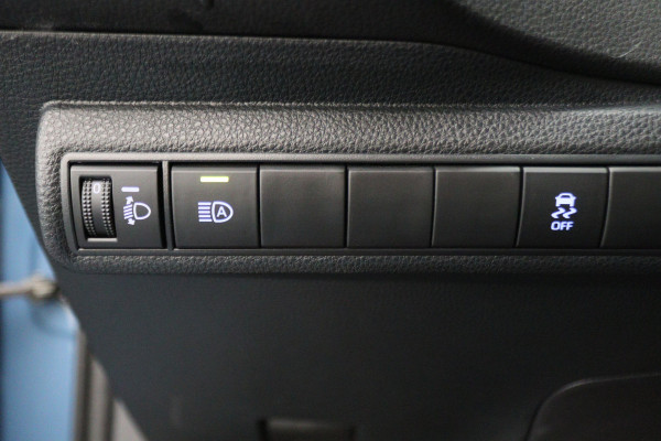 Toyota Corolla Touring Sports 1.8 Hybrid Dynamic Camera, Keyless, Apple Carplay, ACC, Stoelverwarming, Climate, 17"