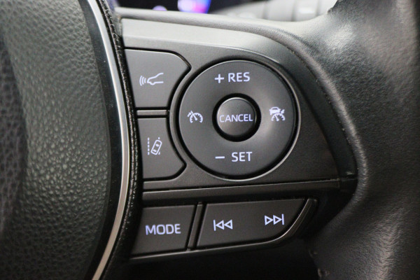 Toyota Corolla Touring Sports 1.8 Hybrid Dynamic Camera, Keyless, Apple Carplay, ACC, Stoelverwarming, Climate, 17"