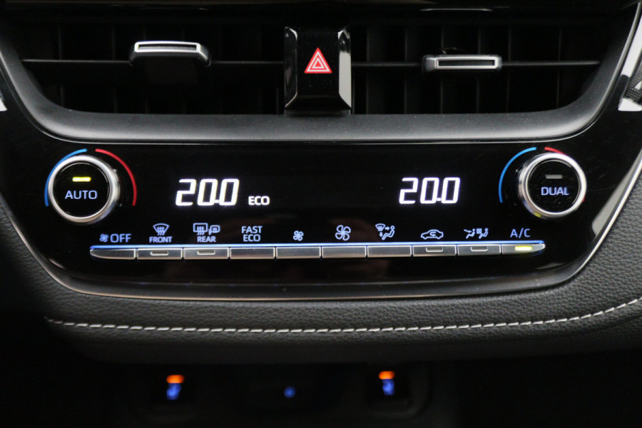 Toyota Corolla Touring Sports 1.8 Hybrid Dynamic Camera, Keyless, Apple Carplay, ACC, Stoelverwarming, Climate, 17"