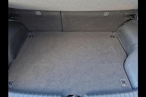 Kia Niro 1.6 GDi PHEV DynamicLine Automaat | Camera | Cruise | Sensoren | Apple Carplay & Android Auto | Navi |