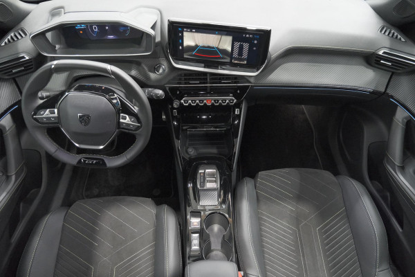 Peugeot e-2008 EV GT 50 kWh | 3 Fase Laadfunctie | Schuif-/Kanteldak | Alcantara Pakket | Camera | Apple Carplay