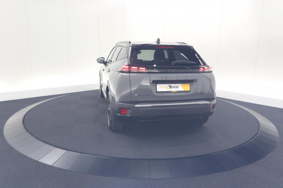 Peugeot e-2008 EV GT 50 kWh | 3 Fase Laadfunctie | Schuif-/Kanteldak | Alcantara Pakket | Camera | Apple Carplay