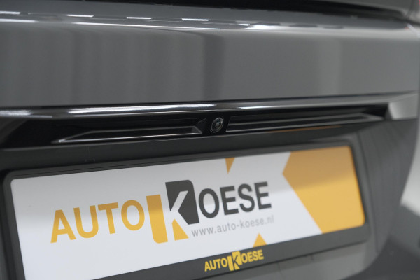 Peugeot e-2008 EV GT 50 kWh | 3 Fase Laadfunctie | Schuif-/Kanteldak | Alcantara Pakket | Camera | Apple Carplay