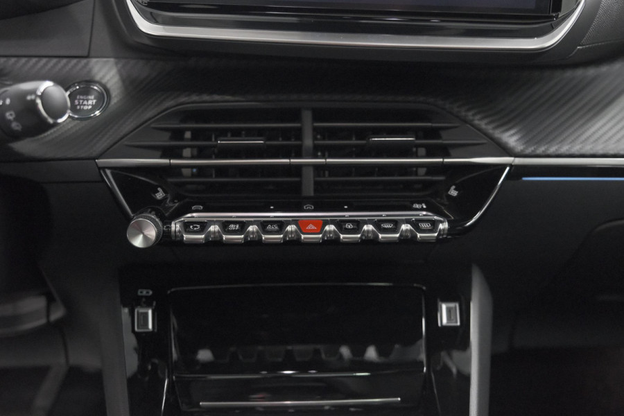 Peugeot e-2008 EV GT 50 kWh | 3 Fase Laadfunctie | Schuif-/Kanteldak | Alcantara Pakket | Camera | Apple Carplay