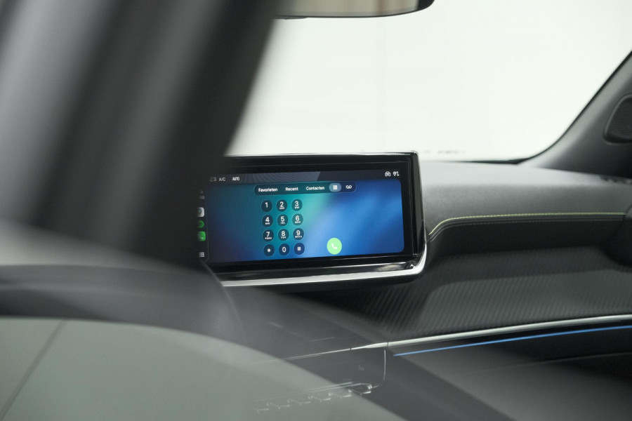 Peugeot e-2008 EV GT 50 kWh | 3 Fase Laadfunctie | Schuif-/Kanteldak | Alcantara Pakket | Camera | Apple Carplay