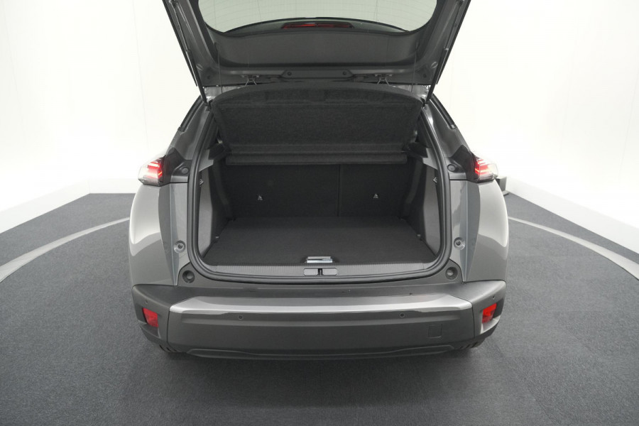 Peugeot e-2008 EV GT 50 kWh | 3 Fase Laadfunctie | Schuif-/Kanteldak | Alcantara Pakket | Camera | Apple Carplay
