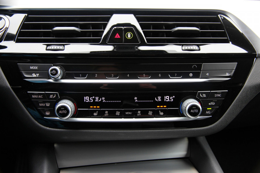 BMW 5 Serie 530i Executive | Head-up | Standkachel | Carplay