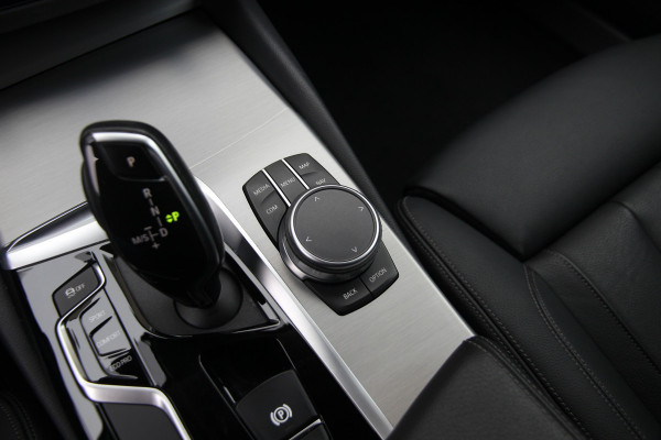 BMW 5 Serie 530i Executive | Head-up | Standkachel | Carplay