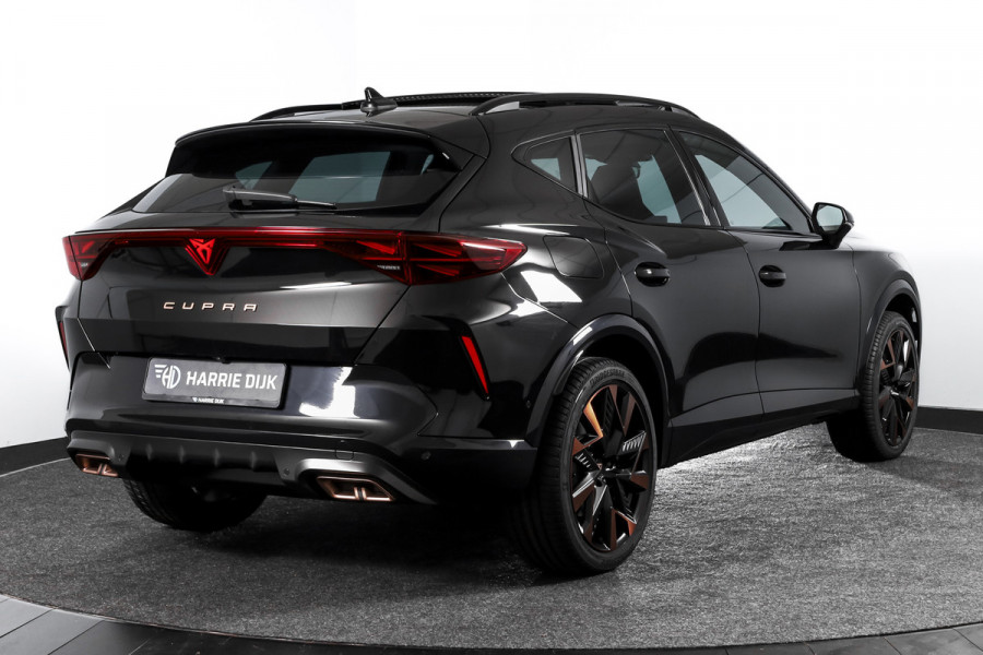 CUPRA Formentor 1.5 TSI e-Hybrid 272 PK VZ Performance | S/k-panodak | Adapt. Cruise | Memory | Stoel-+Stuurverw. | 360 Camera | Dig. Cockpit | NAV + App. Connect | ECC | Elek. Klep | LM 19" | 2169