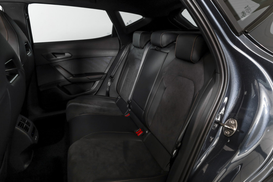 CUPRA Formentor 1.5 TSI e-Hybrid 272 PK VZ Performance | S/k-panodak | Adapt. Cruise | Memory | Stoel-+Stuurverw. | 360 Camera | Dig. Cockpit | NAV + App. Connect | ECC | Elek. Klep | LM 19" | 5222