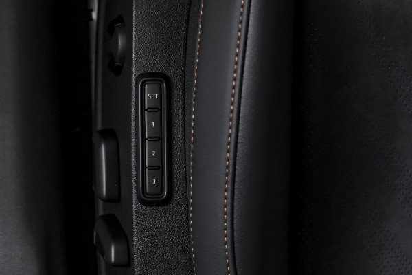 CUPRA Formentor 1.5 TSI e-Hybrid 272 PK VZ Performance | S/k-panodak | Adapt. Cruise | Memory | Stoel-+Stuurverw. | 360 Camera | Dig. Cockpit | NAV + App. Connect | ECC | Elek. Klep | LM 19" | 5222