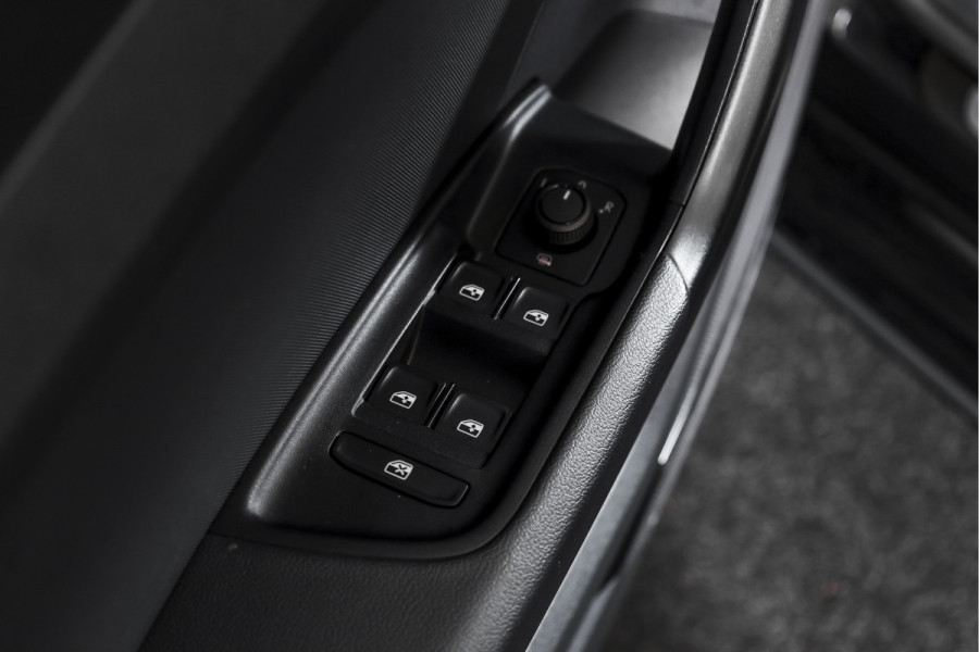 Audi A1 Sportback 25 TFSI 95 PK S edition - Automaat | S-Line | Sonos Audio | Dig.Cockpit | Cruise | PDC | App.Connect | Auto.Airco | LM 17" |