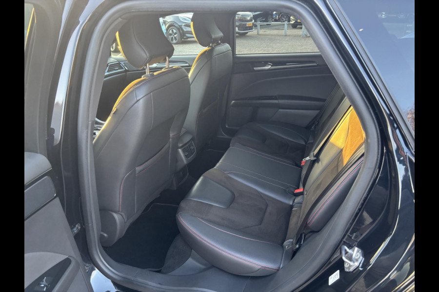 Ford Mondeo Wagon 2.0 IVCT HEV ST-Line 187pk | 18 inch velgen | Verwarmbare voorstoelen | Bestuurdersstoel Met Geheugen |  Achteruitrijcamera | Half leder