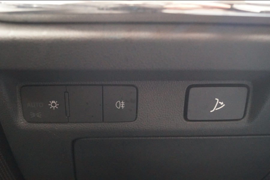 Škoda ENYAQ iV Coupe 60 Business Edition Plus -SOH83%-PANO-ECC-