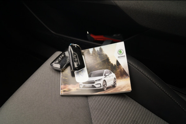 Škoda ENYAQ iV Coupe 60 Business Edition Plus -SOH83%-PANO-ECC-