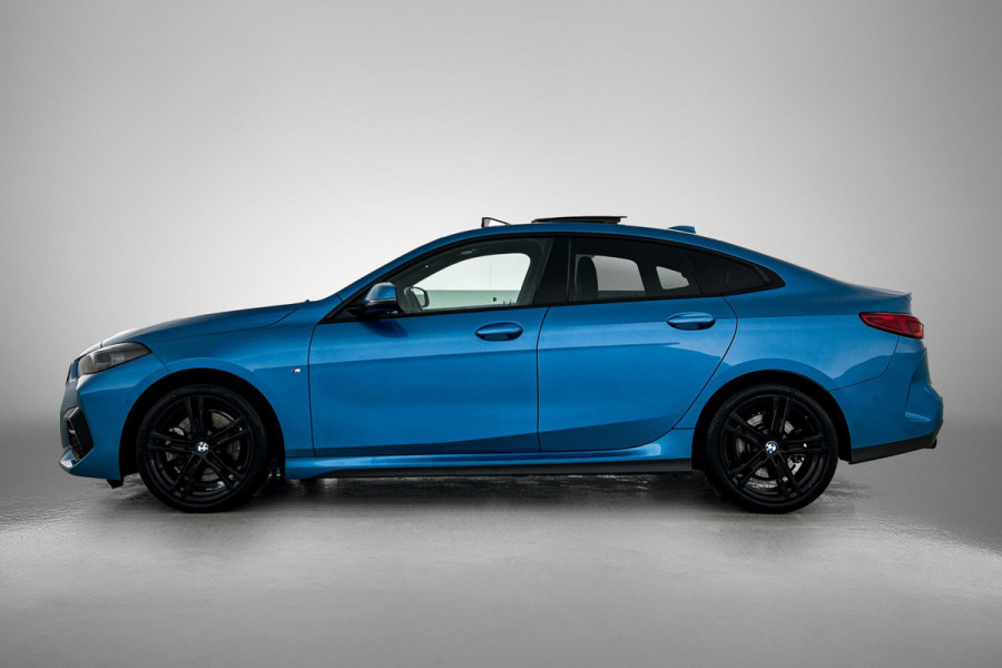 BMW 2 Serie Gran Coupé 220i M-sport Business Edition Plus(NL-auto, Dealer OndH, Panorama, Schaalstoelen, Stoelv, Camera, PDC V+A)