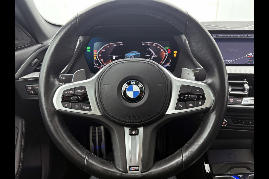 BMW 2 Serie Gran Coupé 220i M-sport Business Edition Plus(NL-auto, Dealer OndH, Panorama, Schaalstoelen, Stoelv, Camera, PDC V+A)