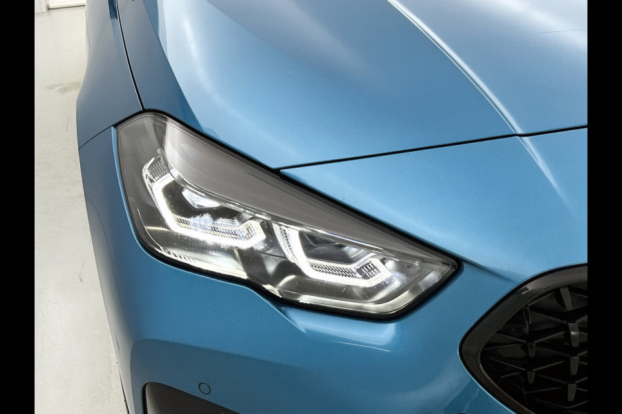 BMW 2 Serie Gran Coupé 220i M-sport Business Edition Plus(NL-auto, Dealer OndH, Panorama, Schaalstoelen, Stoelv, Camera, PDC V+A)