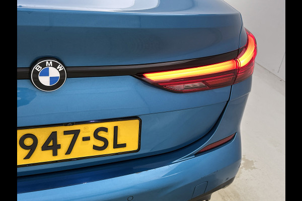 BMW 2 Serie Gran Coupé 220i M-sport Business Edition Plus(NL-auto, Dealer OndH, Panorama, Schaalstoelen, Stoelv, Camera, PDC V+A)