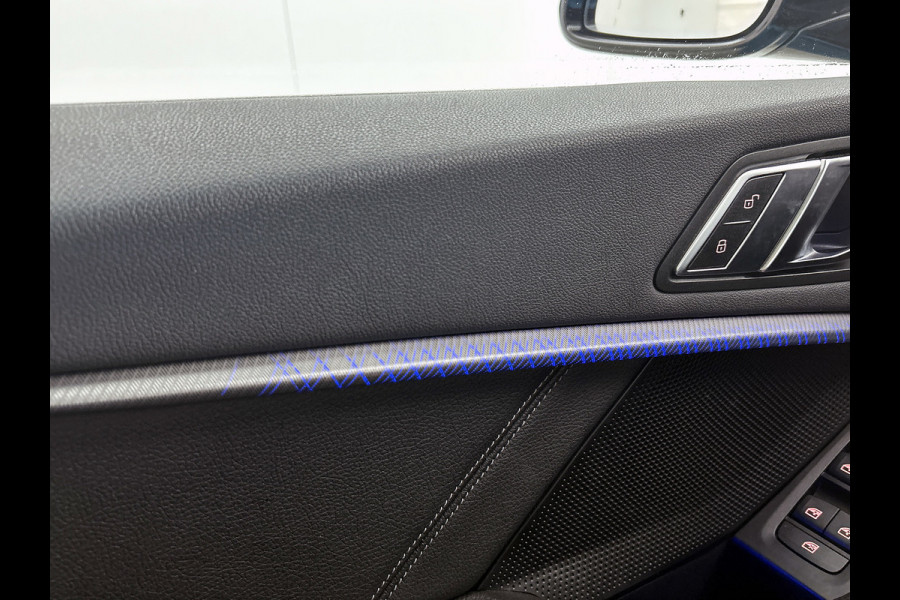 BMW 2 Serie Gran Coupé 220i M-sport Business Edition Plus(NL-auto, Dealer OndH, Panorama, Schaalstoelen, Stoelv, Camera, PDC V+A)