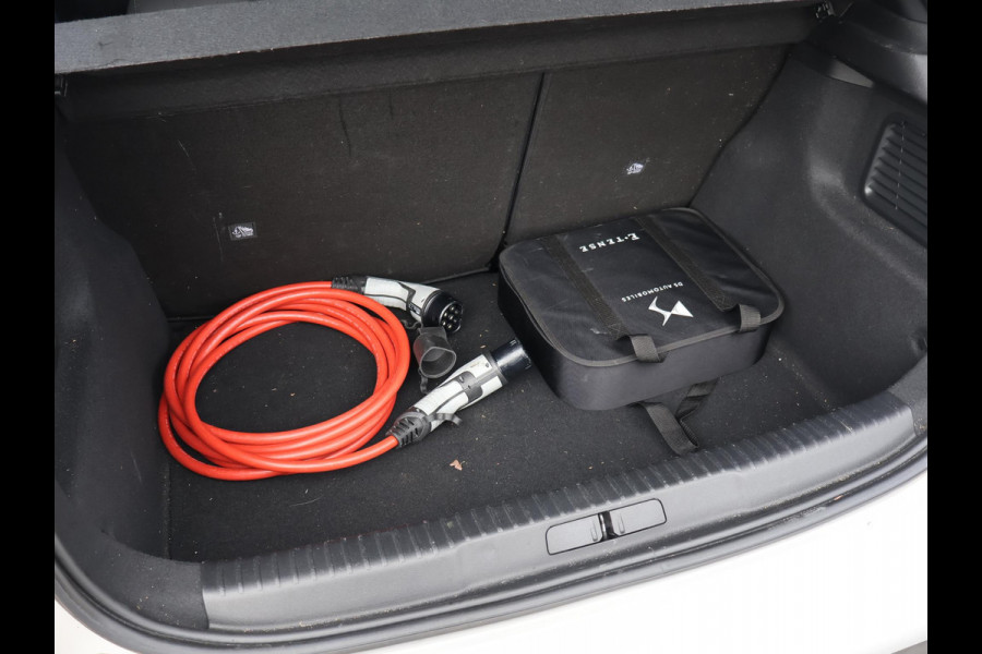 DS DS 3 Crossback E-TENSE SO CHIC 50 KWH *97% SOH!* + CAMERA | ADAPTIVE CRUISE | HEAD-UP | CARPLAY