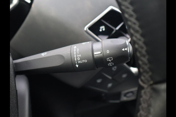 DS DS 3 Crossback E-TENSE SO CHIC 50 KWH *97% SOH!* + CAMERA | ADAPTIVE CRUISE | HEAD-UP | CARPLAY