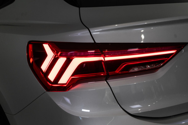 Audi Q3 Sportback 45 TFSI e Edition 245PK Tau Silver | Pano | Sfeer | B&O | Memory | 12 MND Garantie
