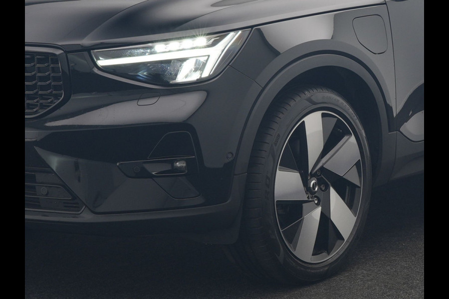 Volvo XC40 T5 Plug-in hybrid Ultimate Dark 262pk Dealer O.H PHEV | Panodak | Trekhaak af Fabriek | Adaptive Cruise | Alcantara Sportstoelen Memory | 360 Camera | Keyless | BLIS | 20"L.M | Pilot Assist | Apple Carplay |