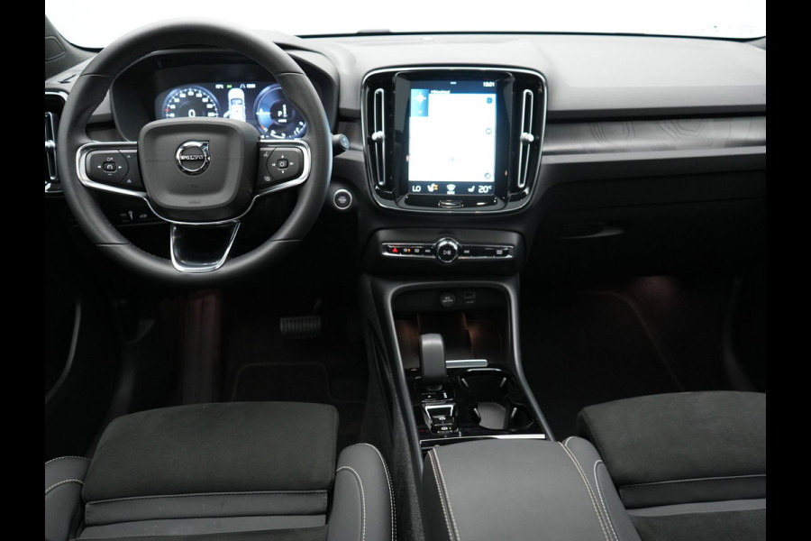 Volvo XC40 T5 Plug-in hybrid Ultimate Dark 262pk Dealer O.H PHEV | Panodak | Trekhaak af Fabriek | Adaptive Cruise | Alcantara Sportstoelen Memory | 360 Camera | Keyless | BLIS | 20"L.M | Pilot Assist | Apple Carplay |