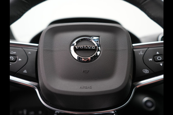 Volvo XC40 T5 Plug-in hybrid Ultimate Dark 262pk Dealer O.H PHEV | Panodak | Trekhaak af Fabriek | Adaptive Cruise | Alcantara Sportstoelen Memory | 360 Camera | Keyless | BLIS | 20"L.M | Pilot Assist | Apple Carplay |