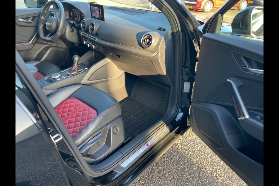 Audi Sq2 2.0 TFSI Pano camera boekjes zeer apart en netjes 1ste Eig