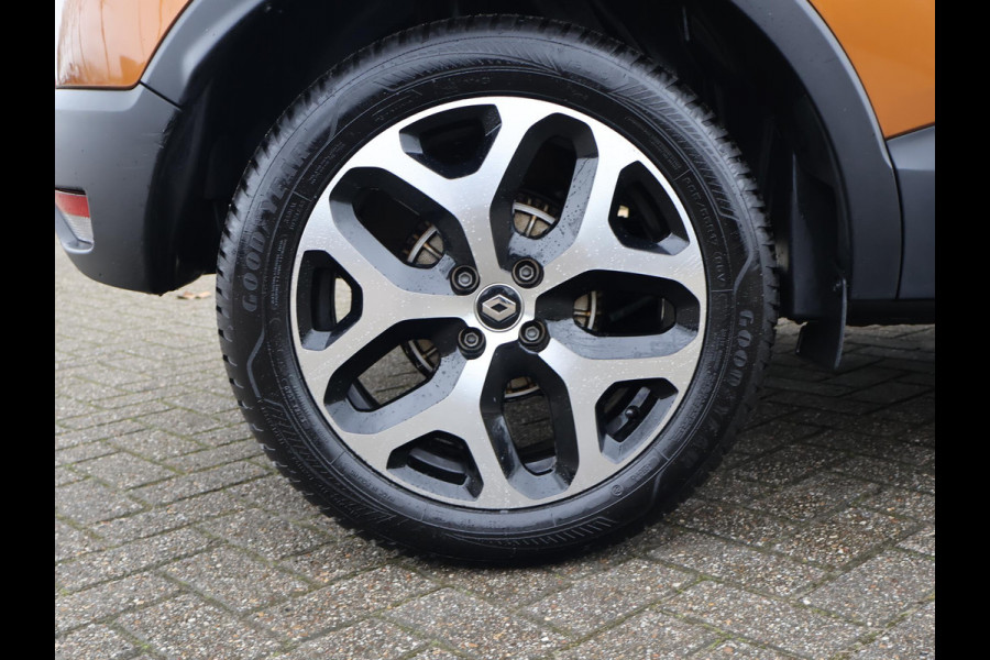 Renault Captur 0.9 TCe LIMITED + STOELVERW. | DAB | NAVIGATIE | CRUISE | 17 INCH | ZWART DAK | PRIVACY GLASS