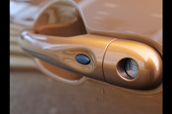 Renault Captur 0.9 TCe LIMITED + STOELVERW. | DAB | NAVIGATIE | CRUISE | 17 INCH | ZWART DAK | PRIVACY GLASS