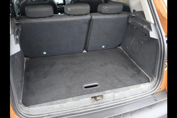 Renault Captur 0.9 TCe LIMITED + STOELVERW. | DAB | NAVIGATIE | CRUISE | 17 INCH | ZWART DAK | PRIVACY GLASS