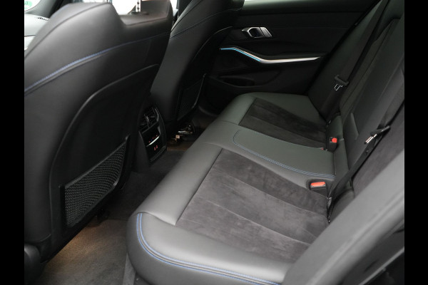 BMW 3 Serie Touring 330e M Sport FACELIFT Plug In Hybrid 293pk Dealer O.H PHEV | Head Up | Alcantara Sportstoelen Memory | Widescreen Navi | Keyless | stuur & Stoelverwarming | Camera & Parkassist | Apple Carplay | Sfeerverlichting |